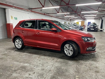 Used Volkswagen Polo 2015 for sale - 76239875: Photo 3