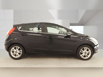 Used Ford Fiesta 2015 for sale - 78772080: Photo