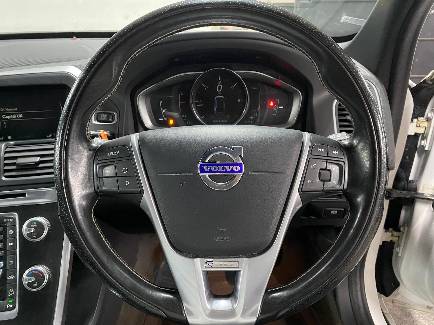 Used Volvo XC60 2016 for sale - 76227952: Photo 19