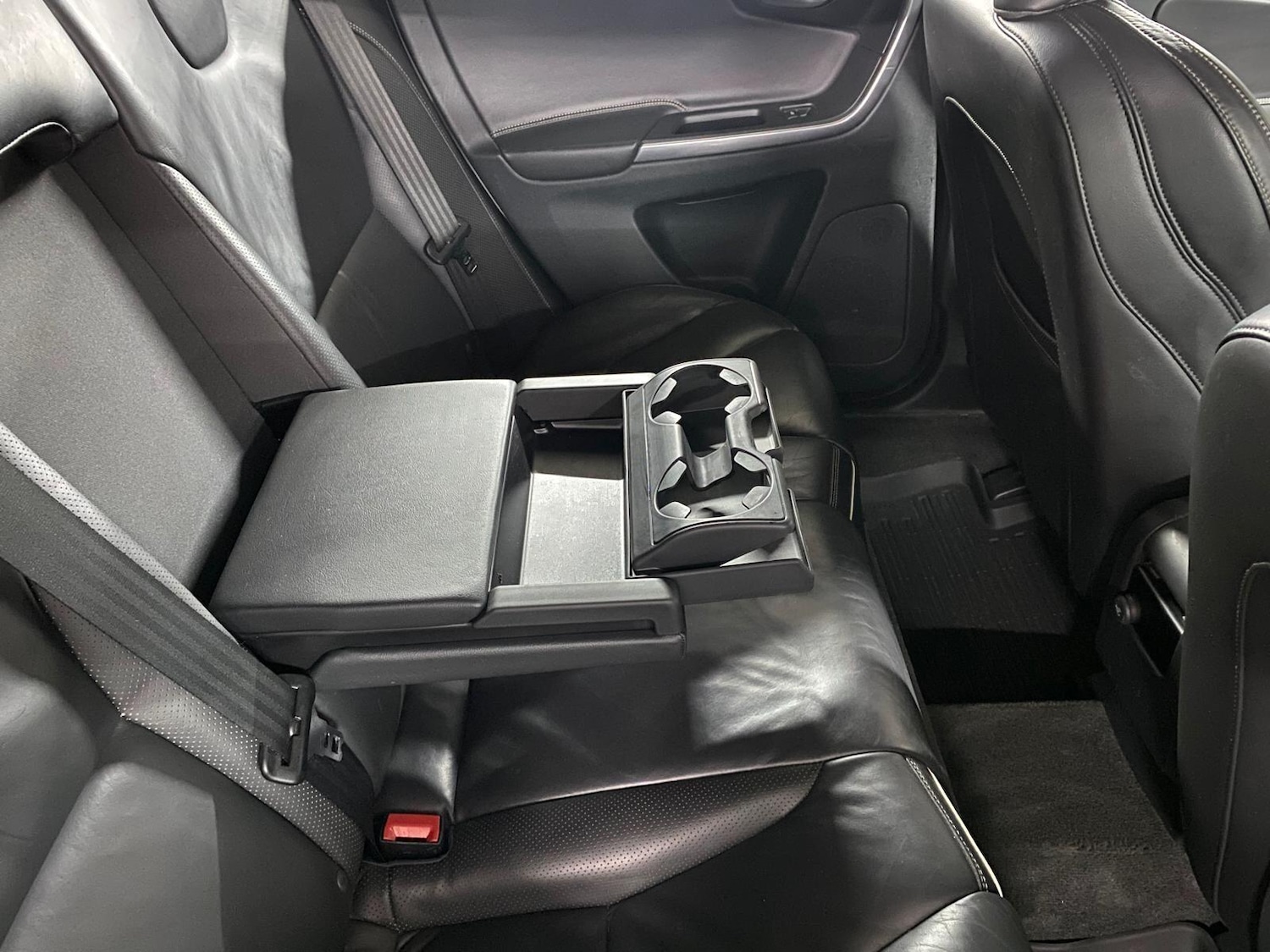 Used Volvo XC60 2016 for sale - 76227952: Photo 28