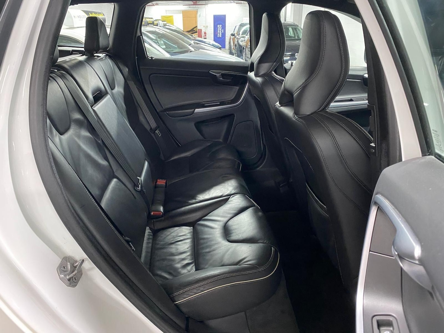 Used Volvo XC60 2016 for sale - 76227952: Photo 29