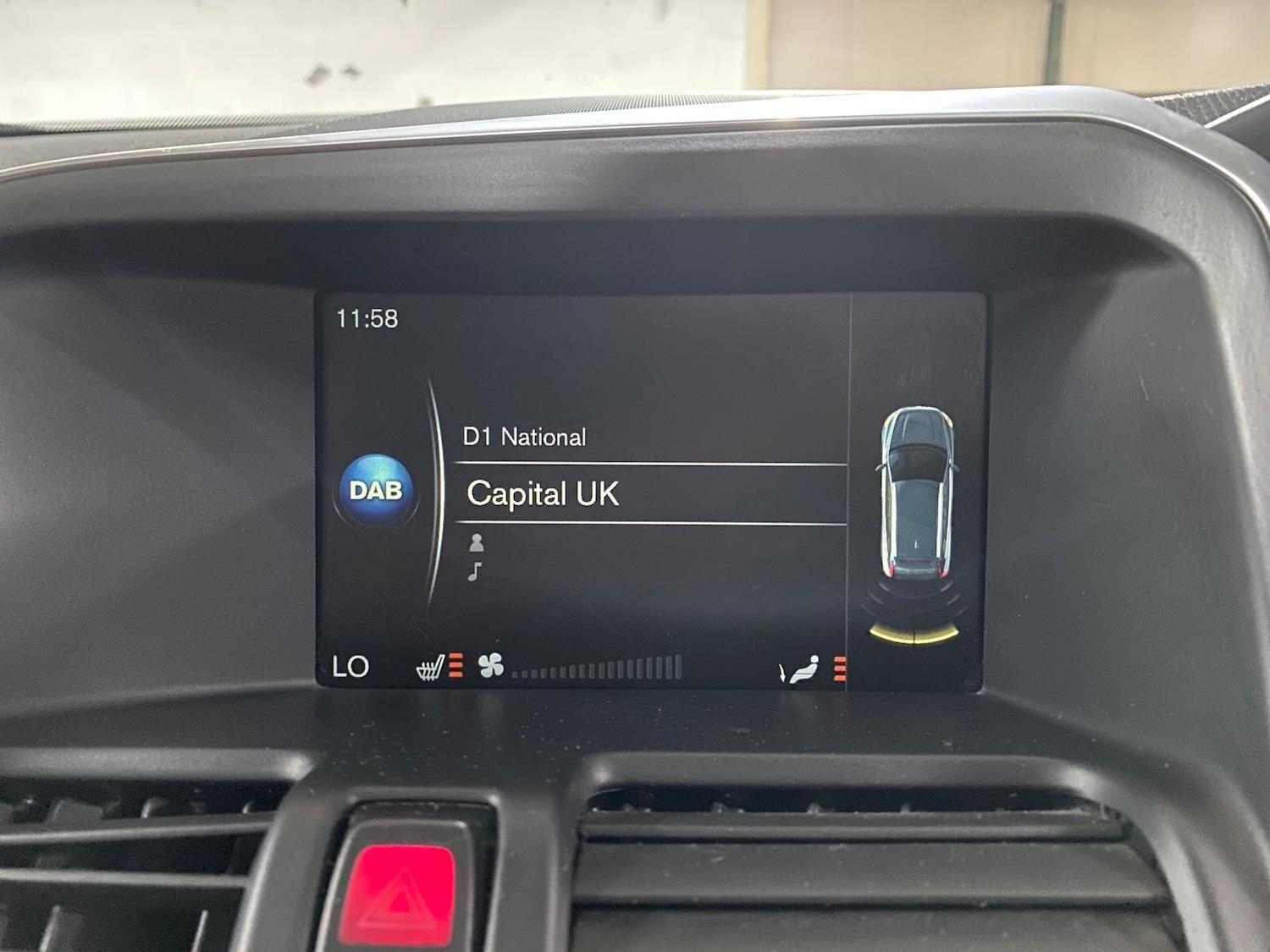 Used Volvo XC60 2016 for sale - 76227952: Photo 3