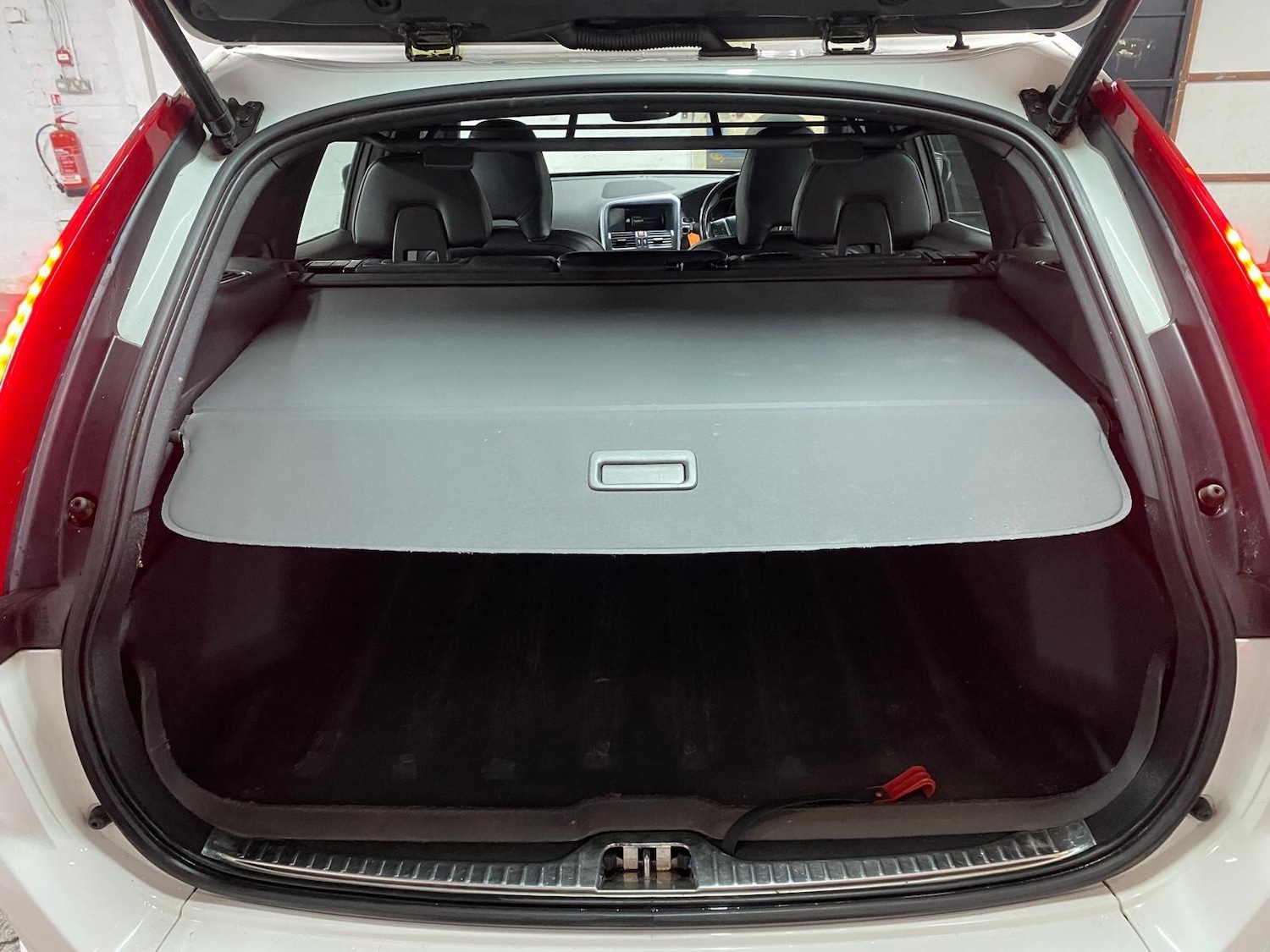 Used Volvo XC60 2016 for sale - 76227952: Photo 36