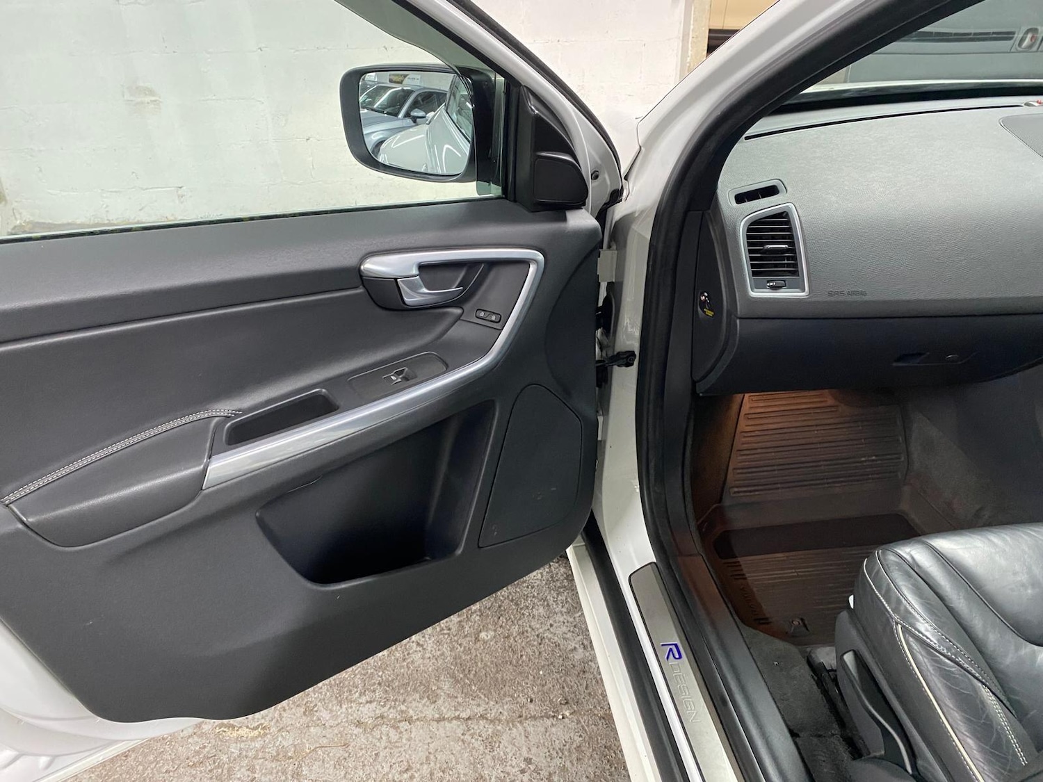 Used Volvo XC60 2016 for sale - 76227952: Photo 46