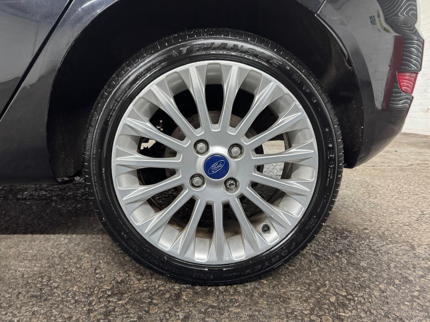 Used Ford Fiesta 2011 for sale - 77386852: Photo 22