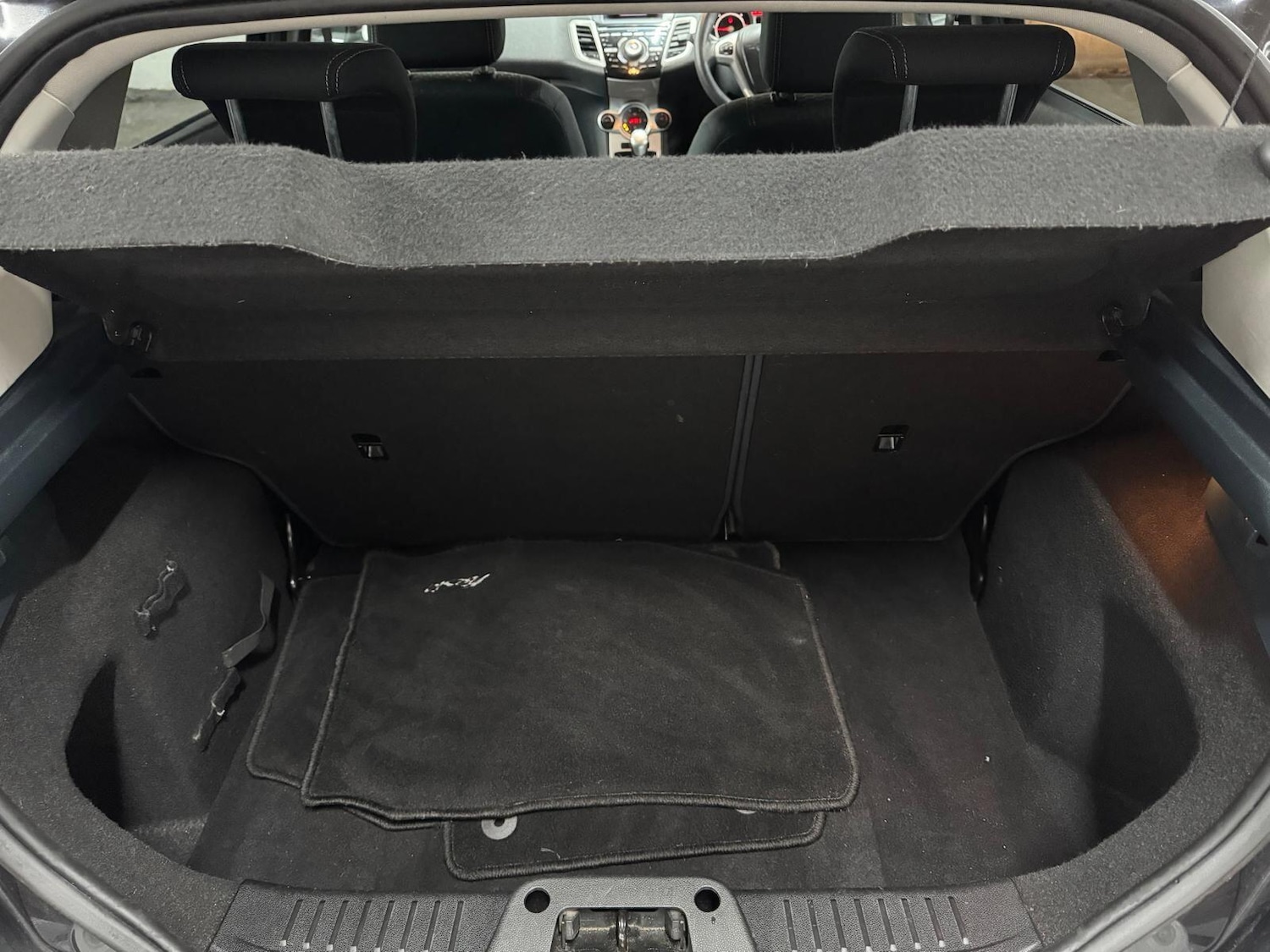 Used Ford Fiesta 2011 for sale - 77386852: Photo 25