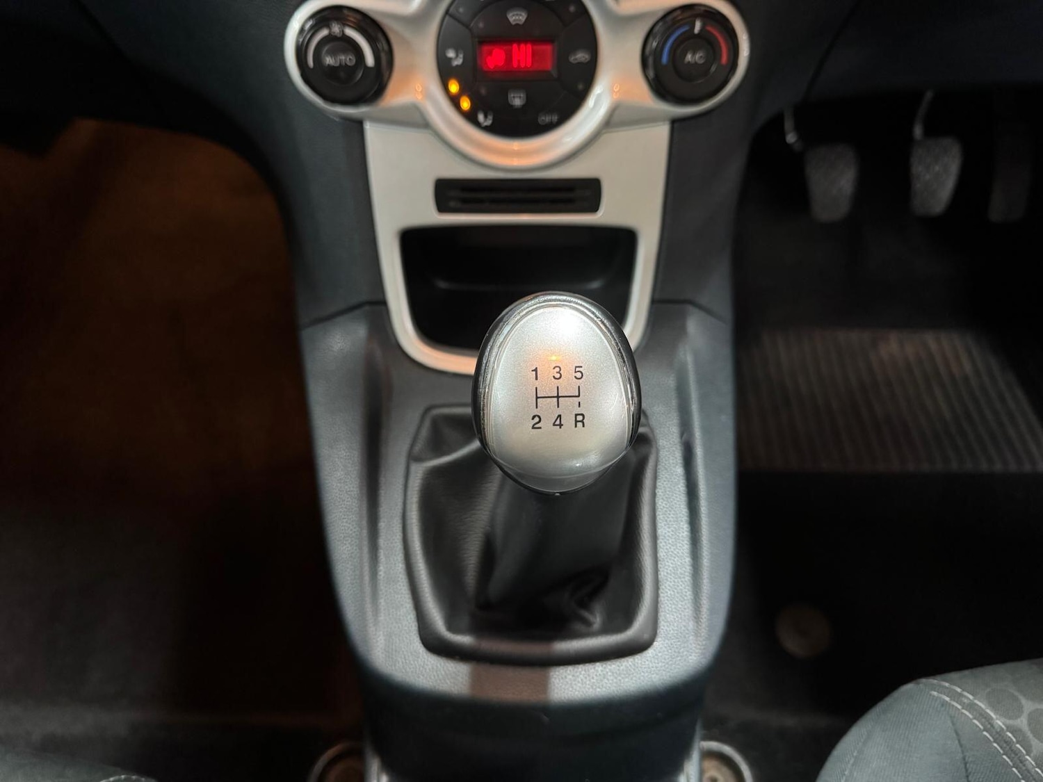 Used Ford Fiesta 2011 for sale - 77386852: Photo 36