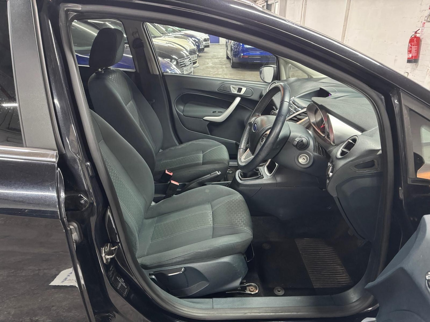 Used Ford Fiesta 2011 for sale - 77386852: Photo 43