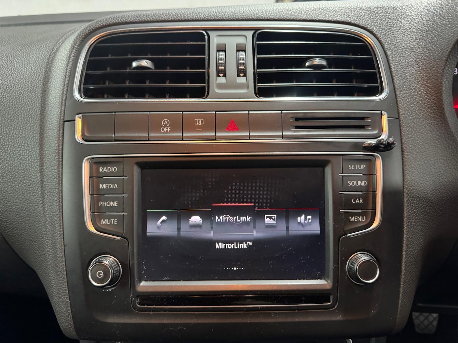 Used Volkswagen Polo 2015 for sale - 77016146: Photo 2