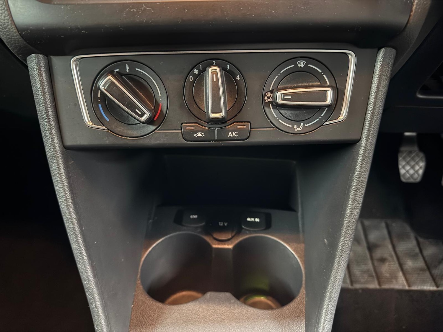 Used Volkswagen Polo 2015 for sale - 77016146: Photo 25