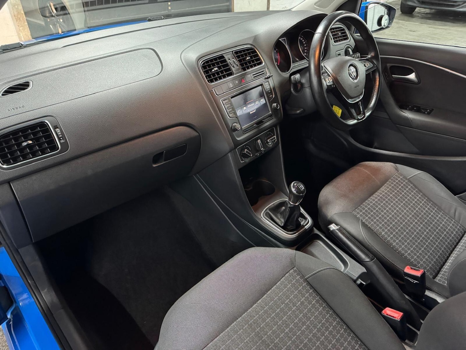 Used Volkswagen Polo 2015 for sale - 77016146: Photo 44