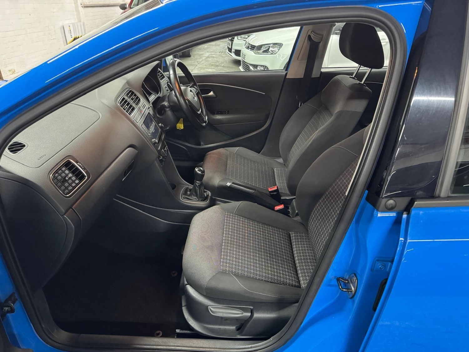 Used Volkswagen Polo 2015 for sale - 77016146: Photo 46