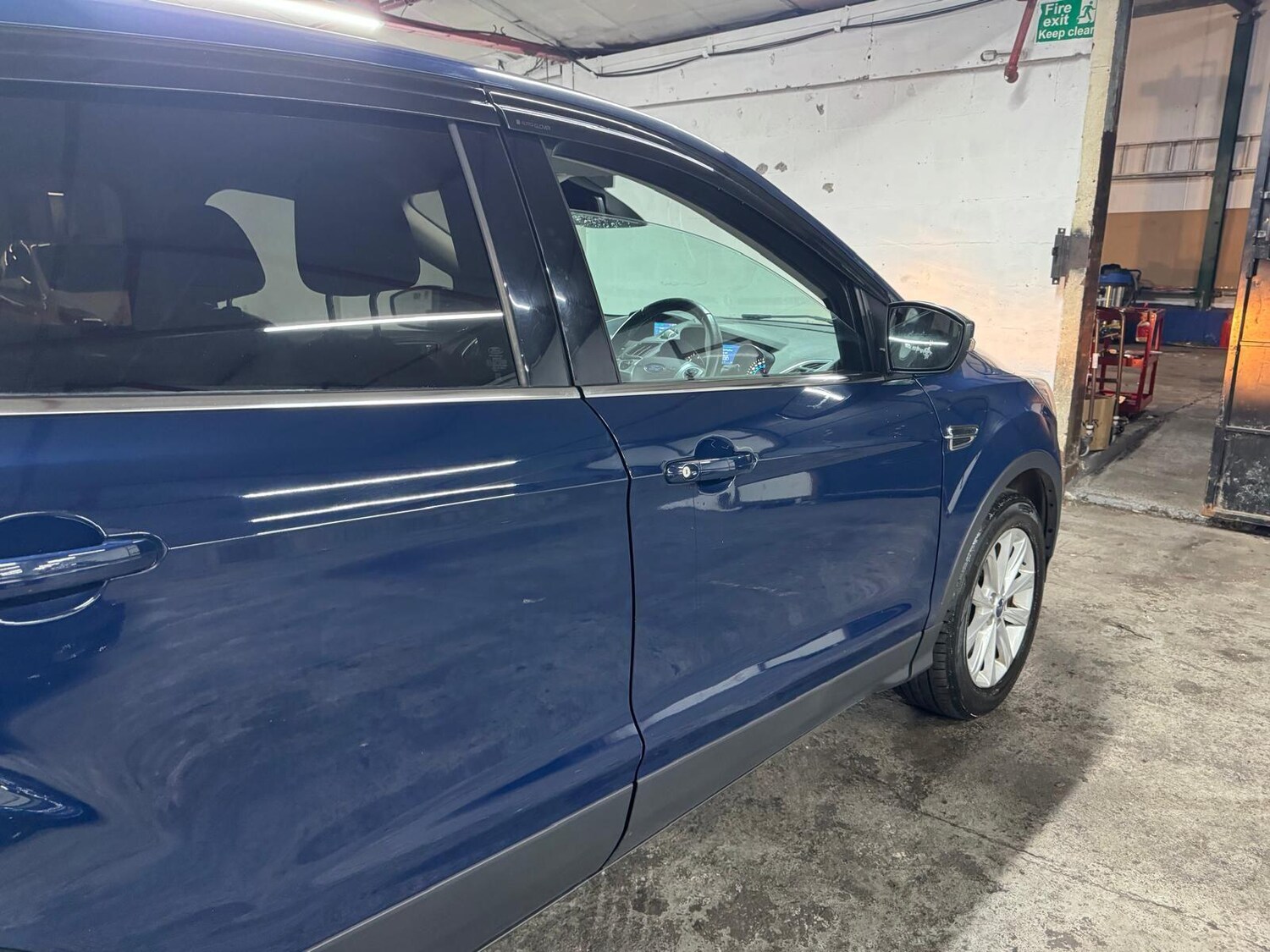 Used Ford Kuga 2015 for sale - 77254600: Photo 32