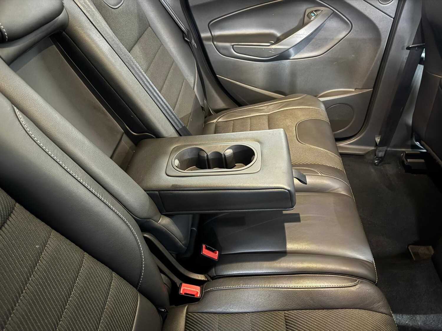 Used Ford Kuga 2015 for sale - 77254600: Photo 33