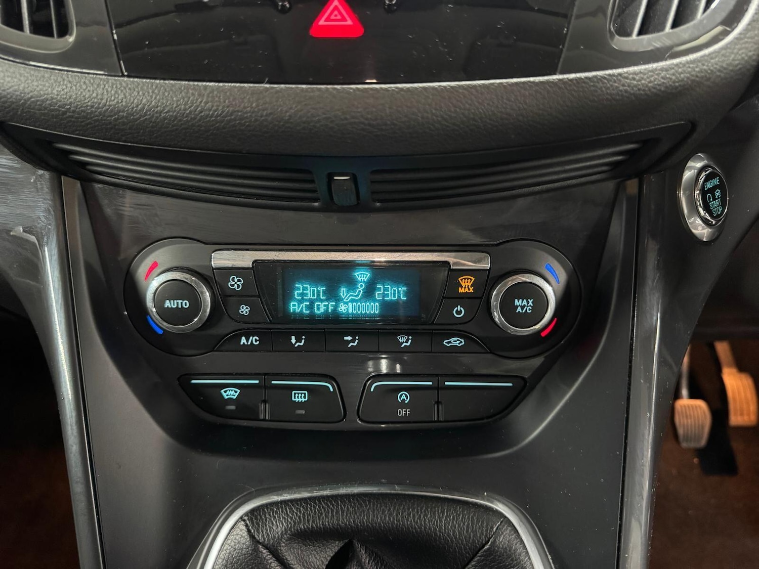 Used Ford Kuga 2015 for sale - 77254600: Photo 40