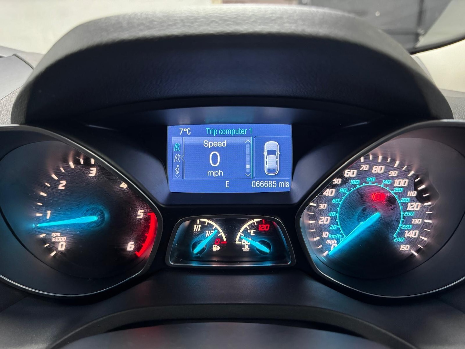 Used Ford Kuga 2015 for sale - 77254600: Photo 43