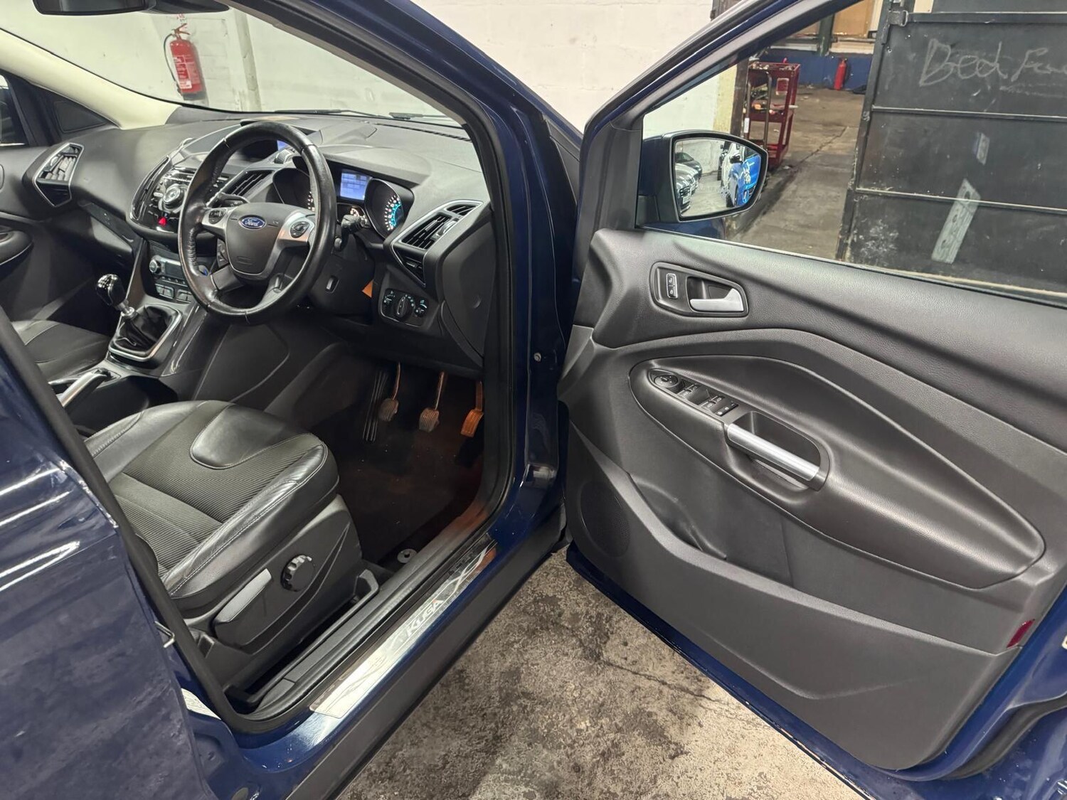 Used Ford Kuga 2015 for sale - 77254600: Photo 49