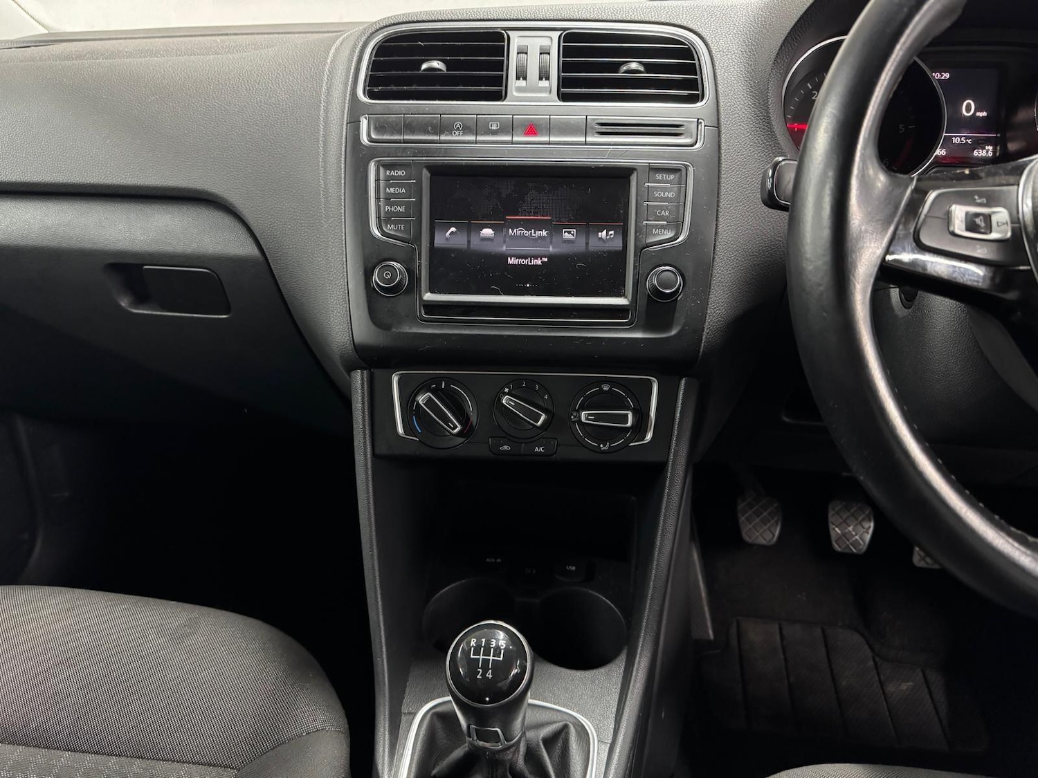 Used Volkswagen Polo 2015 for sale - 76936369: Photo 15