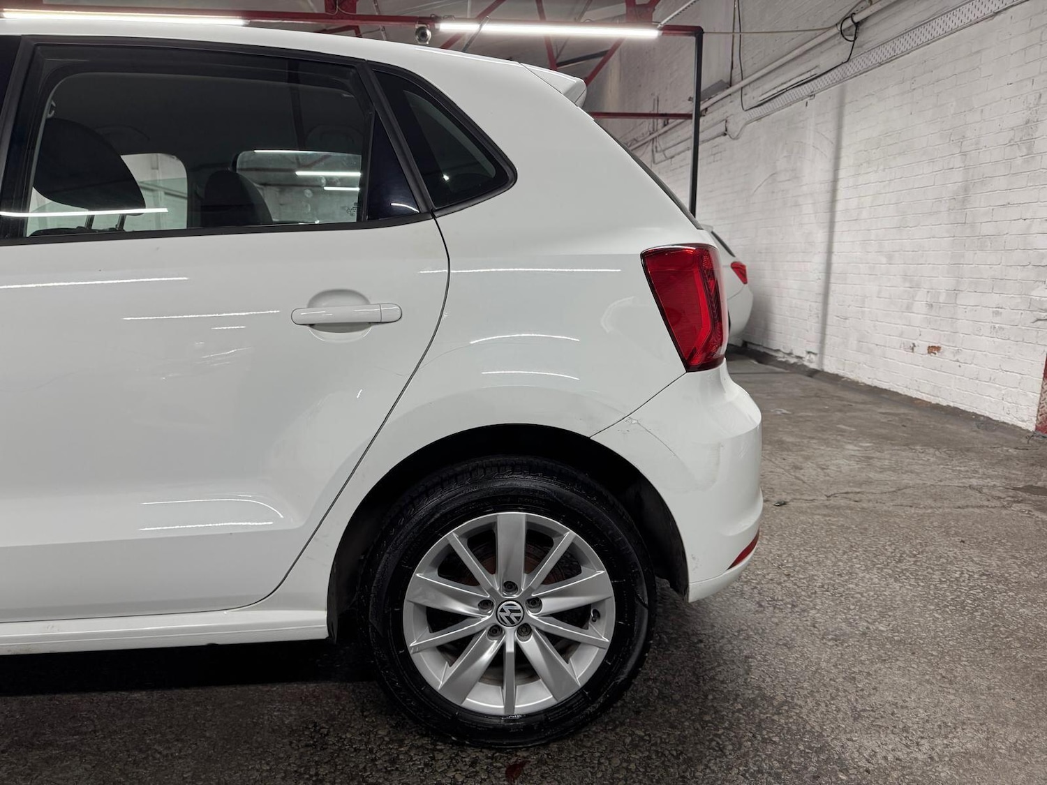Used Volkswagen Polo 2015 for sale - 76936369: Photo 30