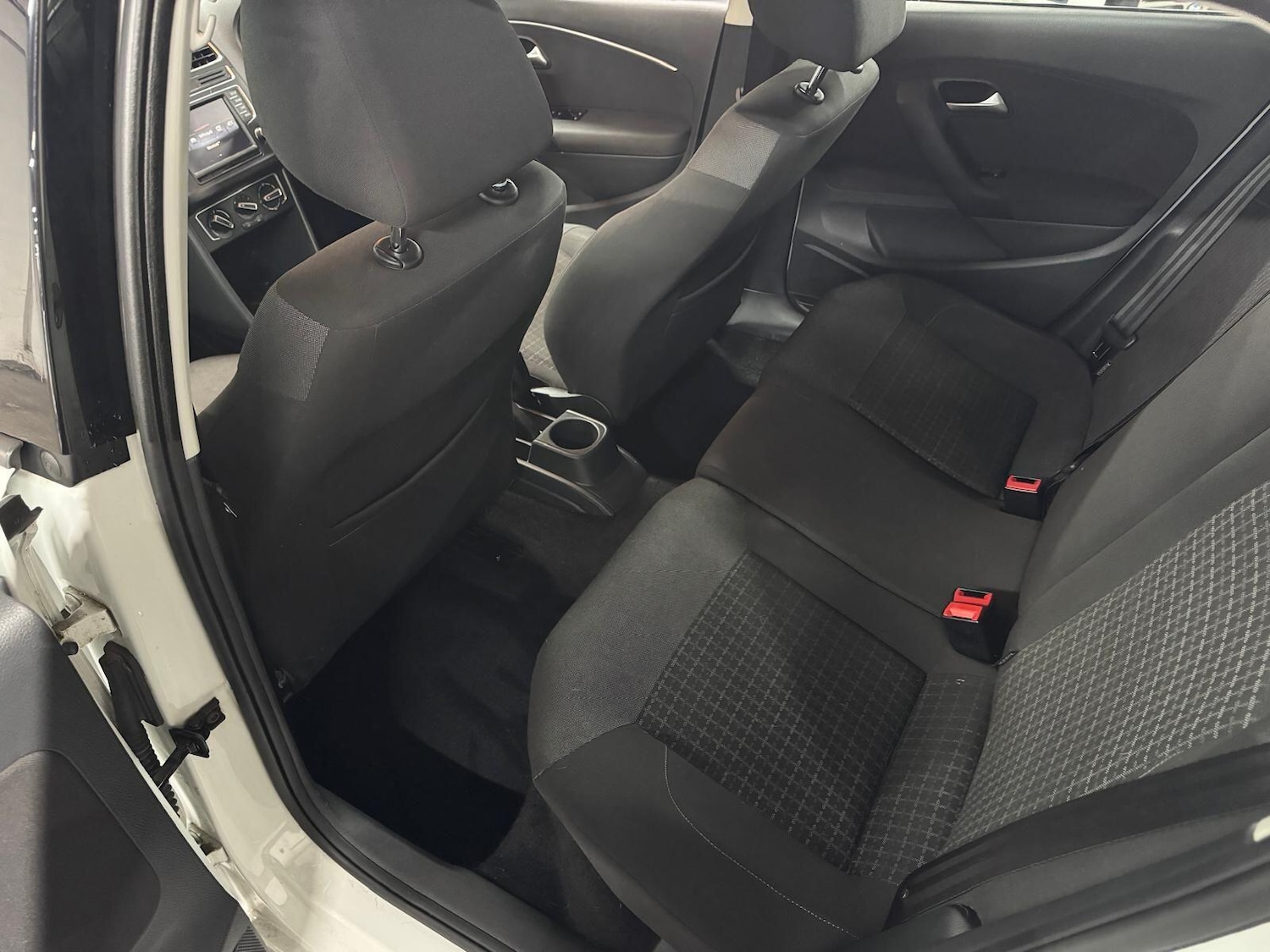 Used Volkswagen Polo 2015 for sale - 76936369: Photo 31