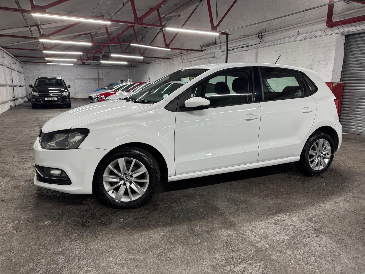 Used Volkswagen Polo 2015 for sale - 76936369: Photo 4