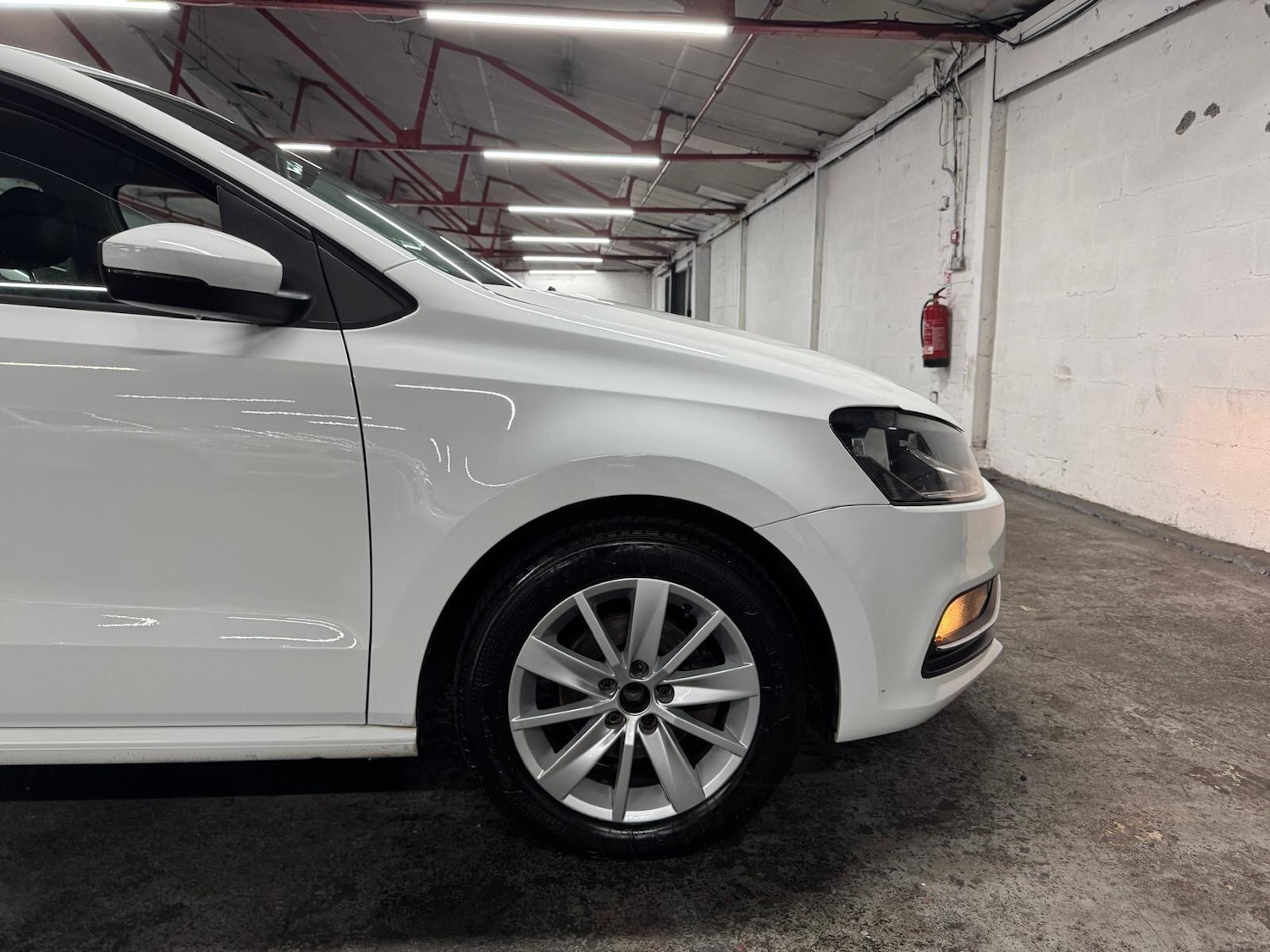 Used Volkswagen Polo 2015 for sale - 76936369: Photo 40