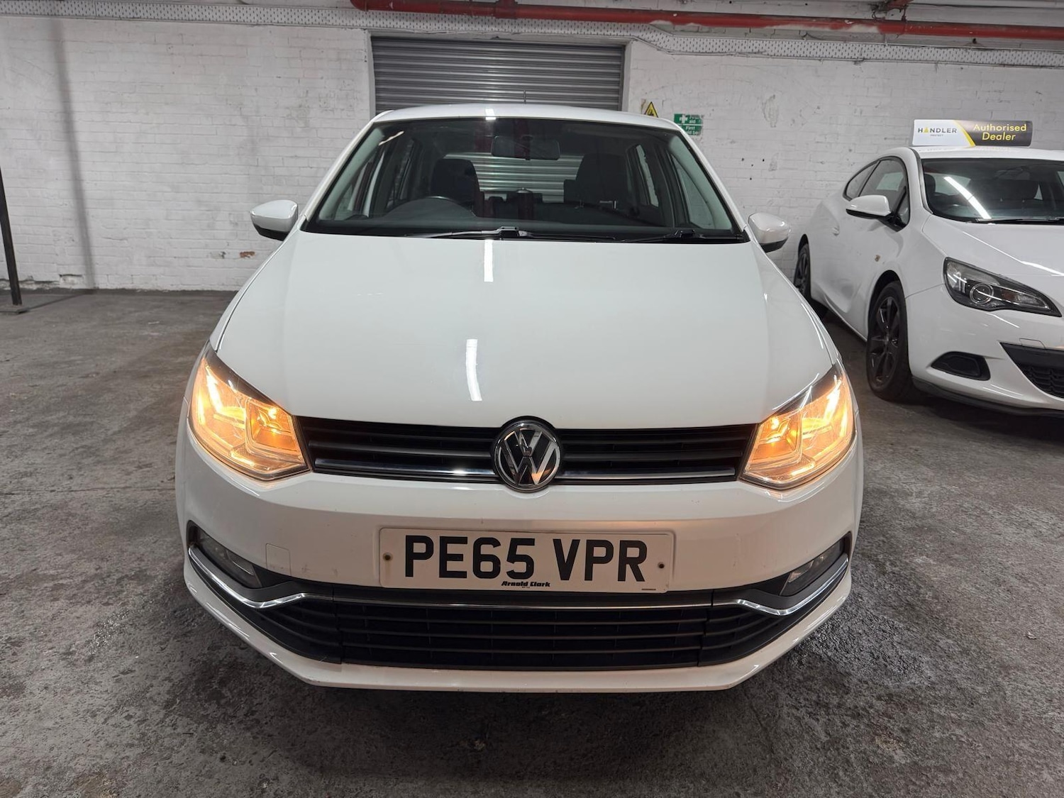 Used Volkswagen Polo 2015 for sale - 76936369: Photo 42