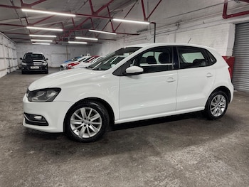 Used Volkswagen Polo 2015 for sale - 76936369: Photo