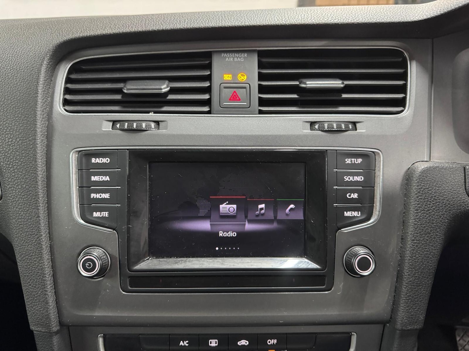 Used Volkswagen Golf for sale - 77783774: Photo 2