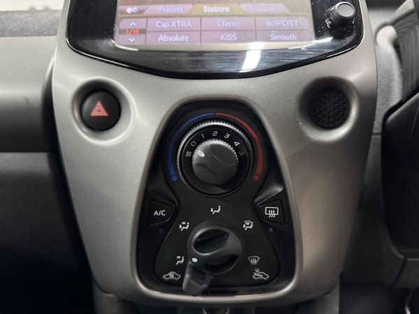Used Peugeot 108 2015 for sale - 75070608: Photo 18
