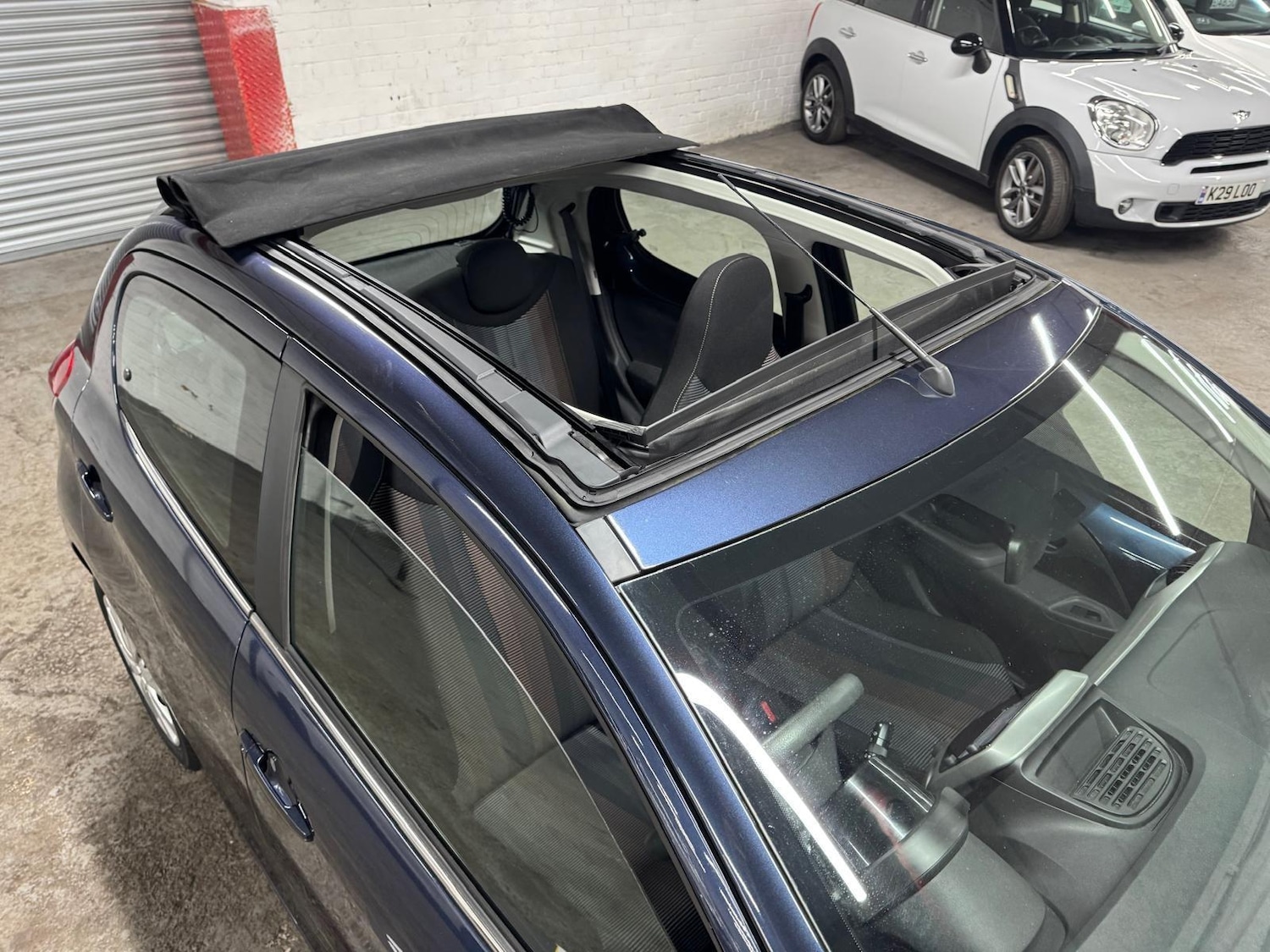Vehicle 29