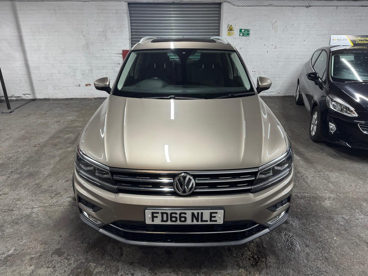 Used Volkswagen Tiguan for sale - 78135543: Photo 10