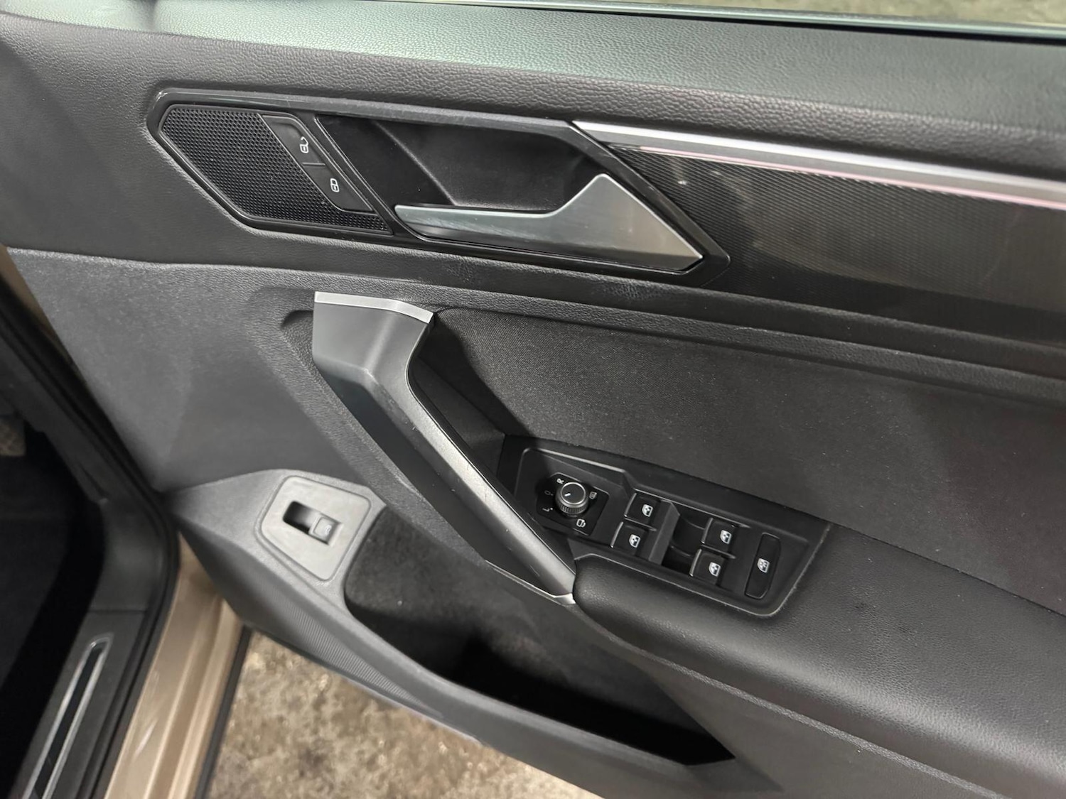 Used Volkswagen Tiguan for sale - 78135543: Photo 14