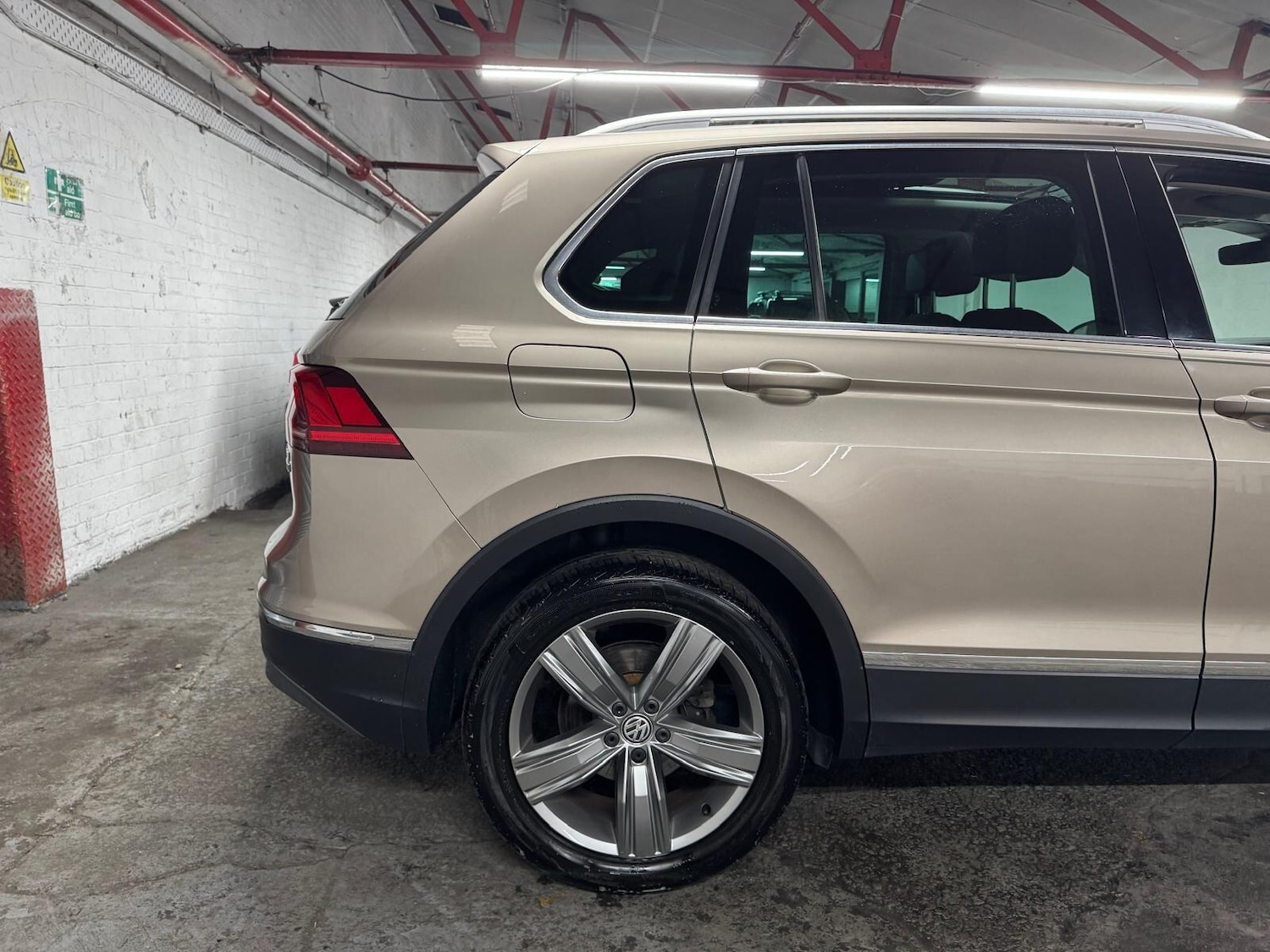 Used Volkswagen Tiguan for sale - 78135543: Photo 38