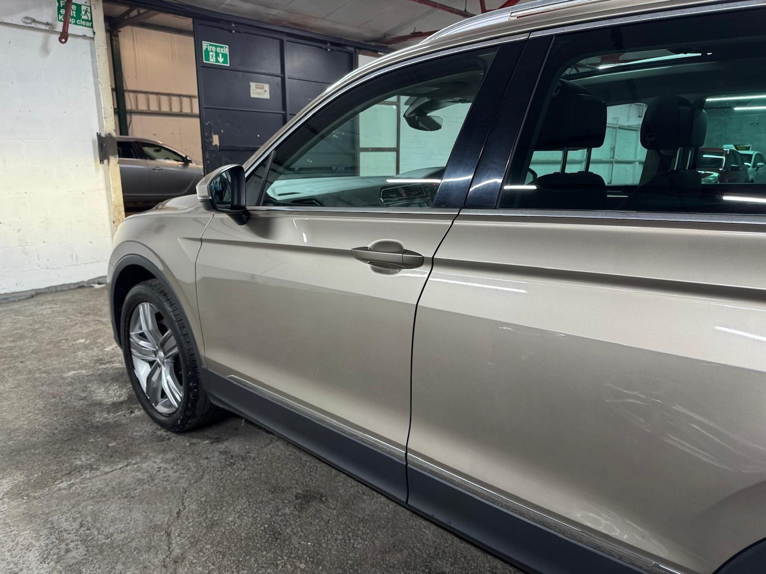 Used Volkswagen Tiguan for sale - 78135543: Photo 44