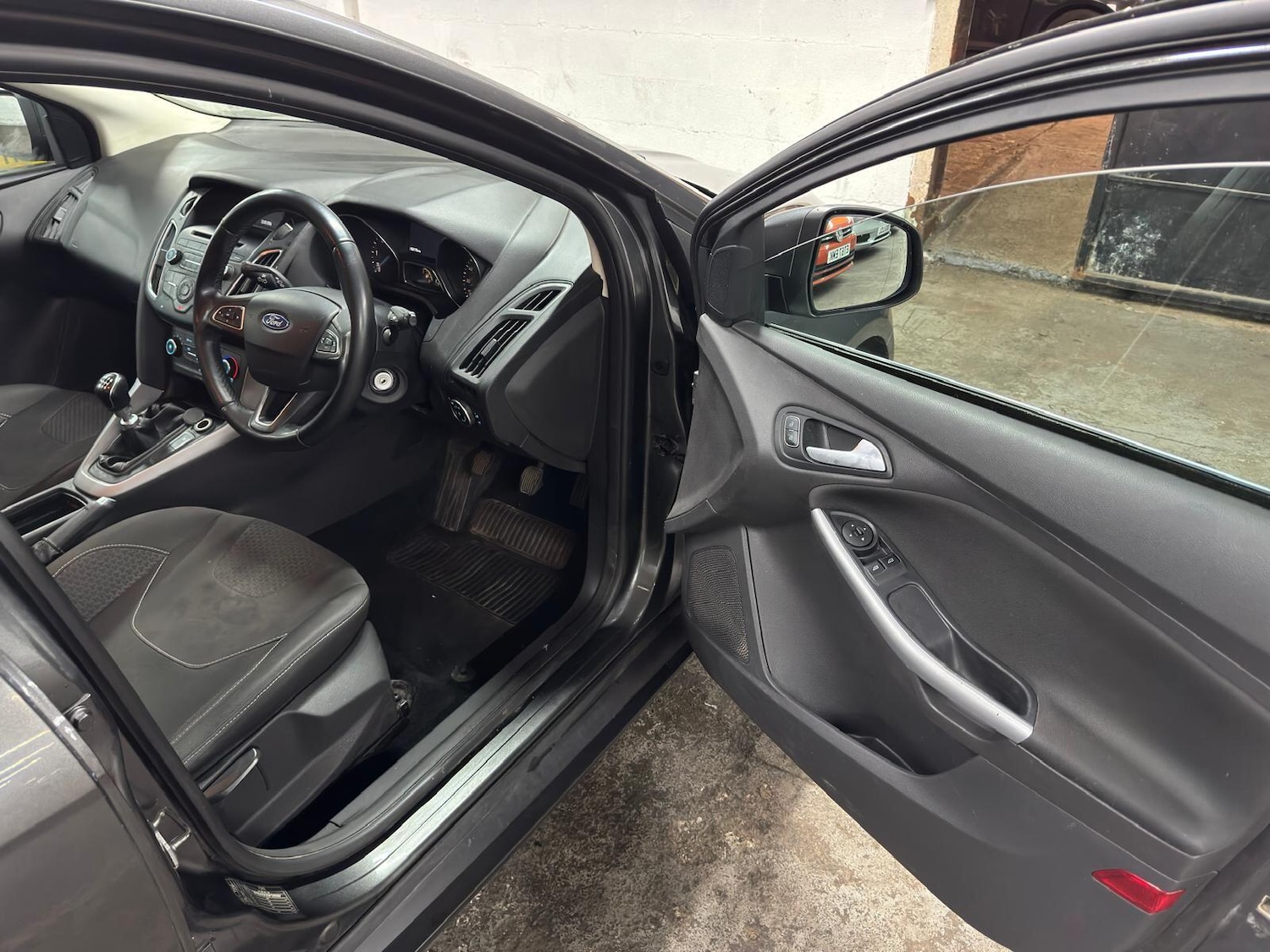 Used Ford Focus 2015 for sale - 78046707: Photo 9