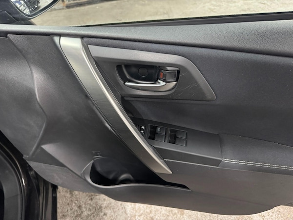 Used Toyota Auris 2015 for sale - 76084030: Photo 11