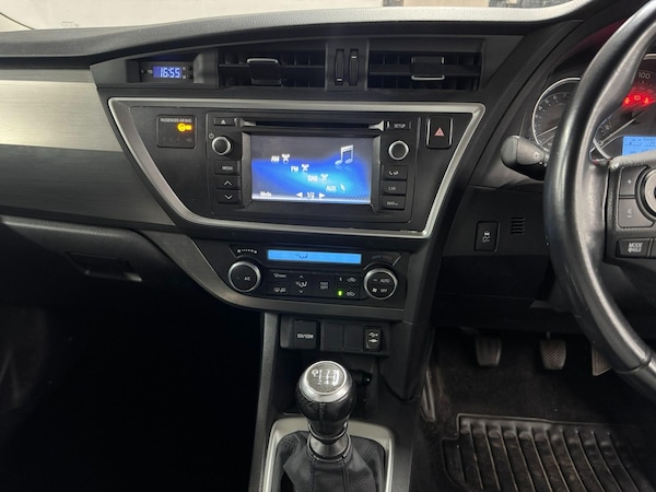 Used Toyota Auris 2015 for sale - 76084030: Photo 18