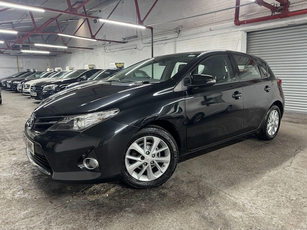 Used Toyota Auris 2015 for sale - 76084030: Photo 1