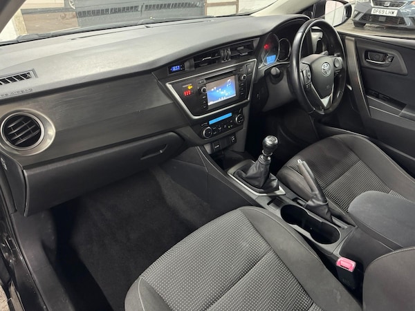 Used Toyota Auris 2015 for sale - 76084030: Photo 34