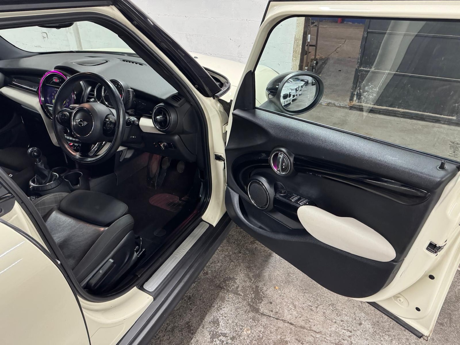 Used MINI Hatch 2015 for sale - 76801228: Photo 19