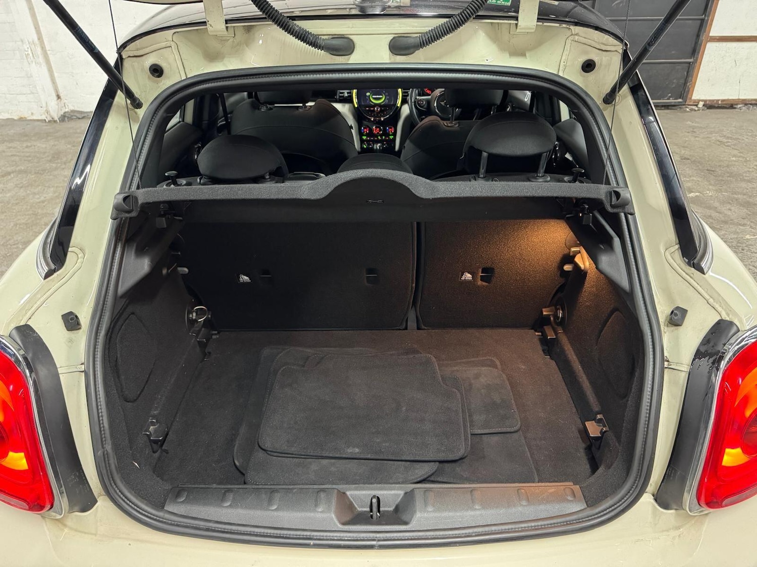 Used MINI Hatch 2015 for sale - 76801228: Photo 50