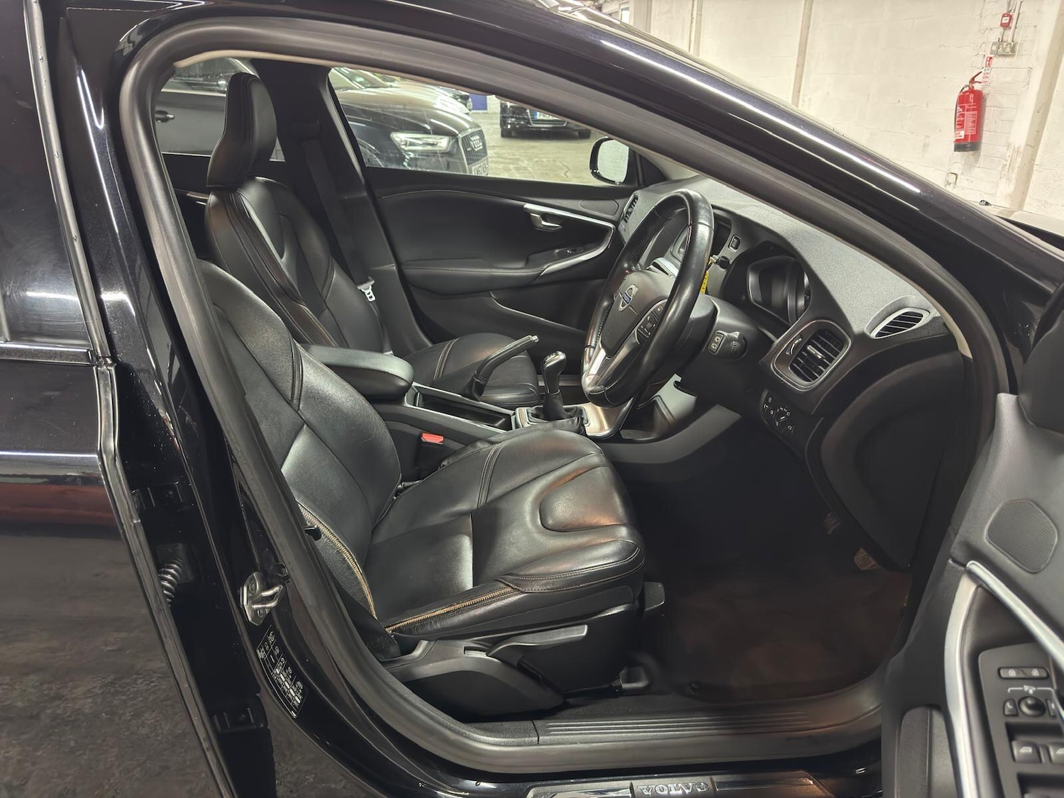 Used Volvo V40 Cross Country 2014 for sale - 78006546: Photo 17