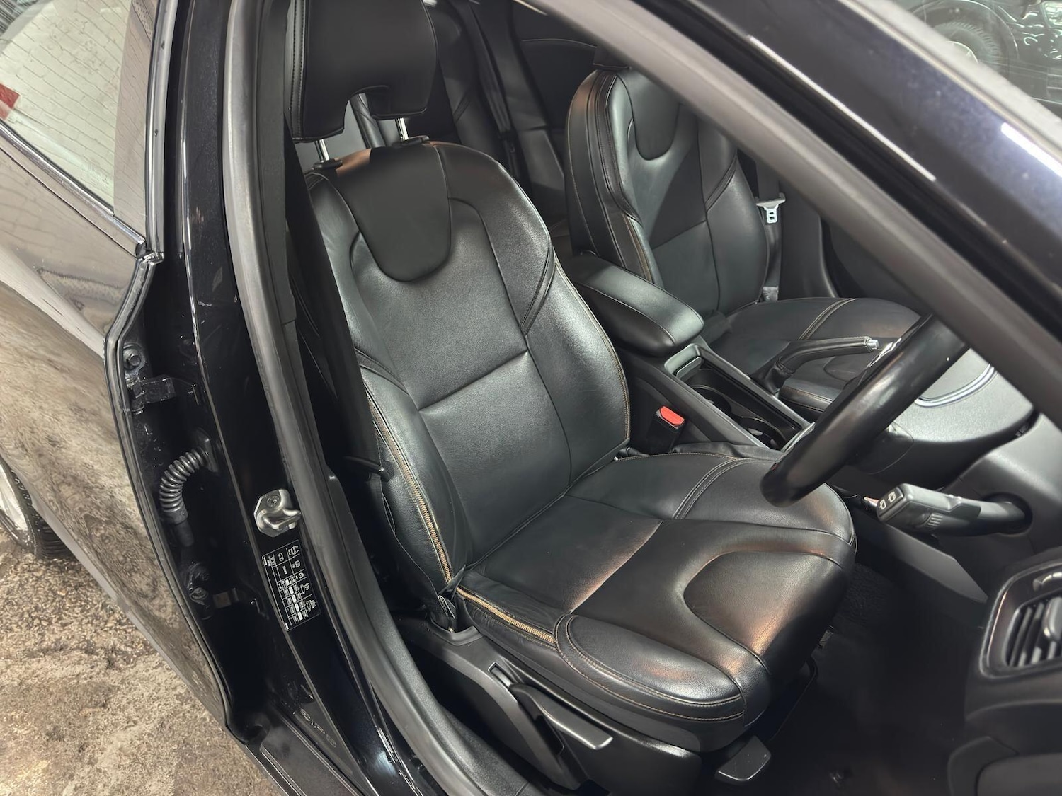 Used Volvo V40 Cross Country 2014 for sale - 78006546: Photo 18