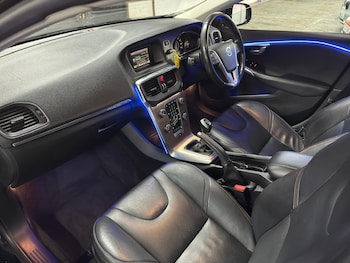 Used Volvo V40 Cross Country 2014 for sale - 78006546: Photo