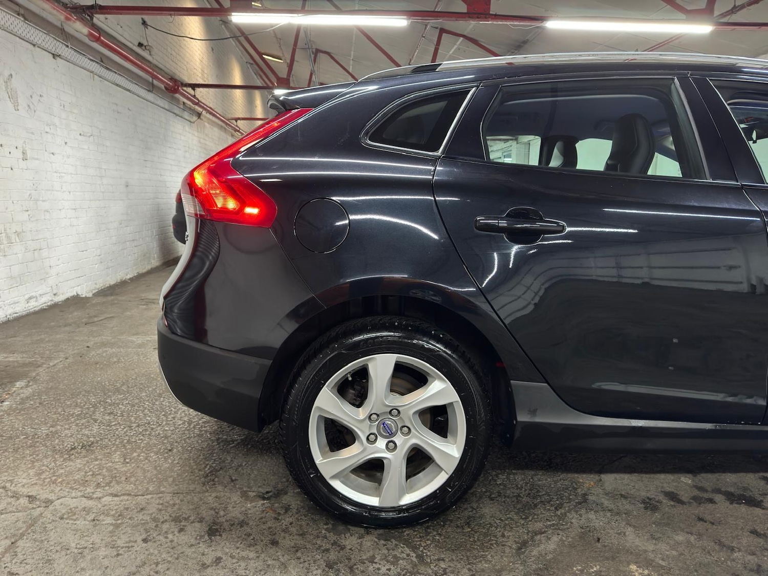 Used Volvo V40 Cross Country 2014 for sale - 78006546: Photo 32