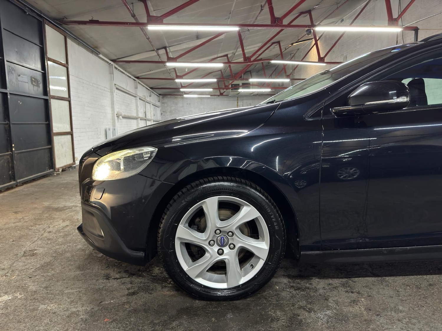 Used Volvo V40 Cross Country 2014 for sale - 78006546: Photo 47