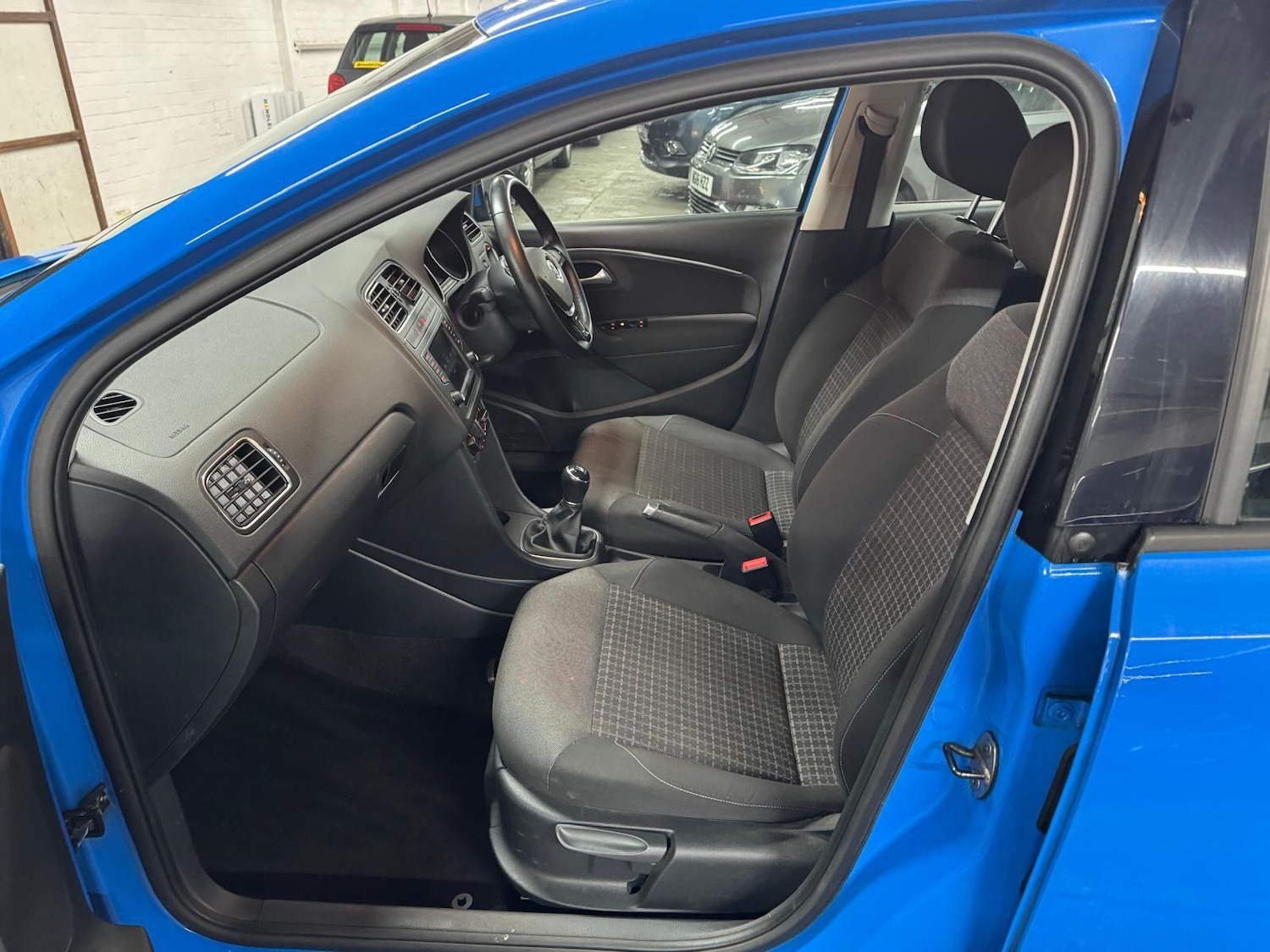 Used Volkswagen Polo 2015 for sale - 77386384: Photo 17