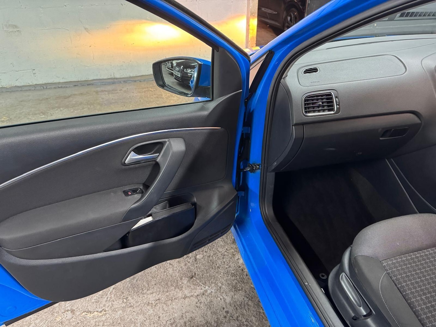 Used Volkswagen Polo 2015 for sale - 77386384: Photo 18