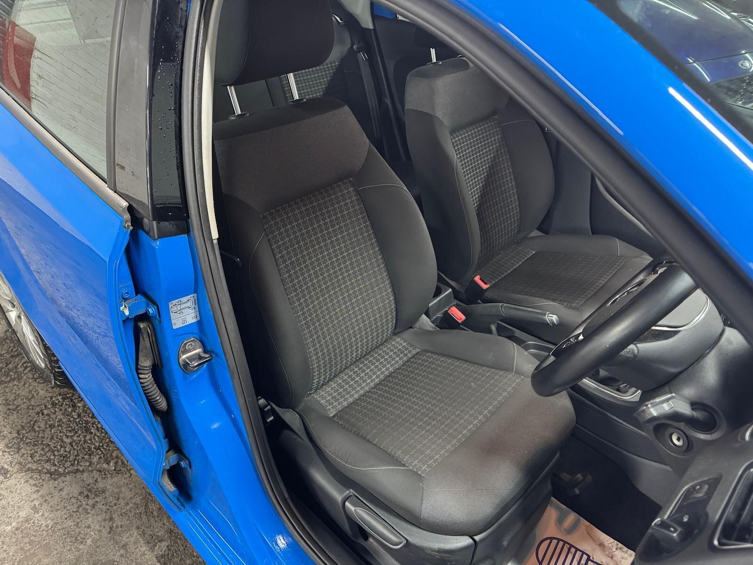 Used Volkswagen Polo 2015 for sale - 77386384: Photo 44